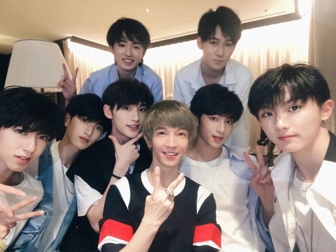 时代少年团歌曲马嘉祺丁程鑫 v2-feeac68bbeedefb185cb22efa7684d5d_r.jpg