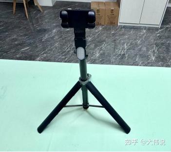 【2025年自拍杆选购避坑指南】自拍杆该怎么选？自拍杆or手机摄影刚需？深度测评5款热门自拍杆：奥川M3 Pro、叠品A7000、逗映第十代 ...