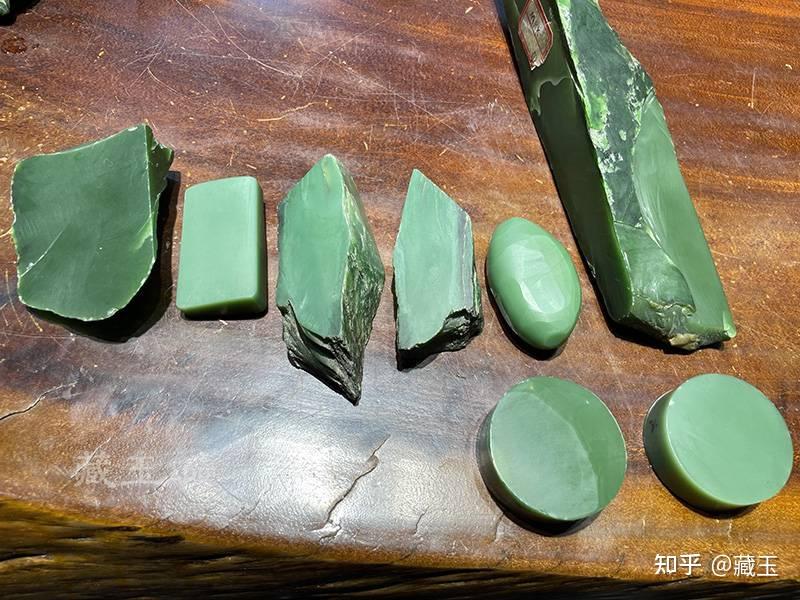 比黄玉还稀有？蓝色的和田玉籽料！ - 知乎