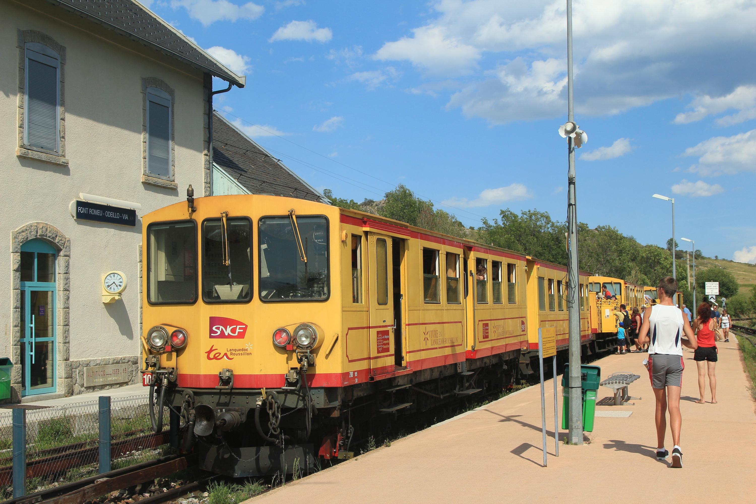 【科普】两代黄色小火车——法国国家铁路z 100型电力轨道车和z 150