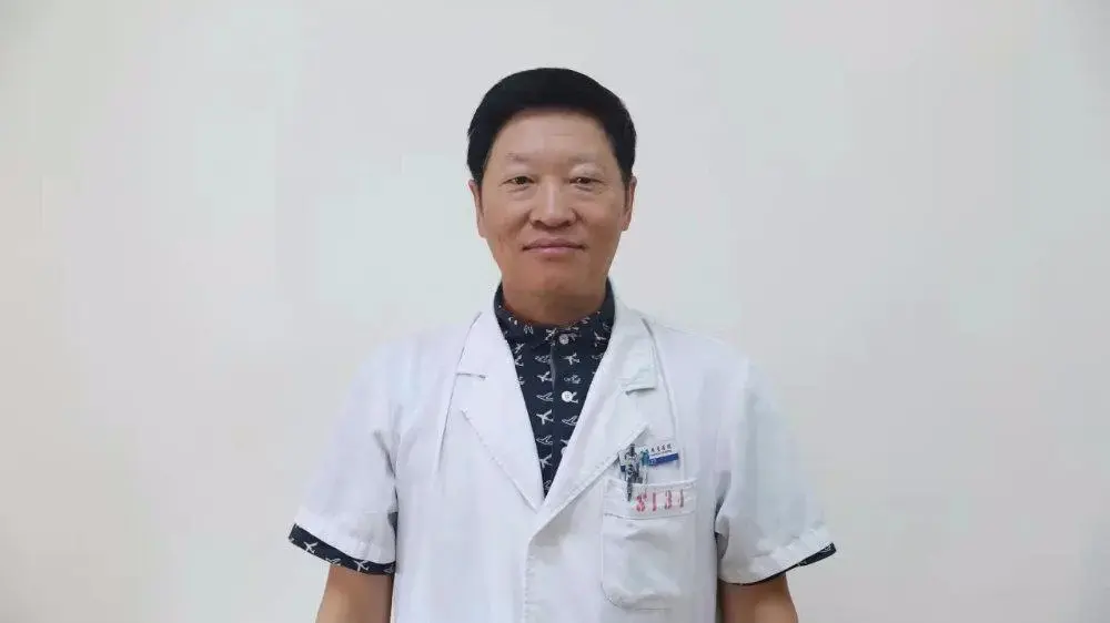 朱思泉生理性近视矫正手术依镜prl后房屈光晶体矫正手术介绍