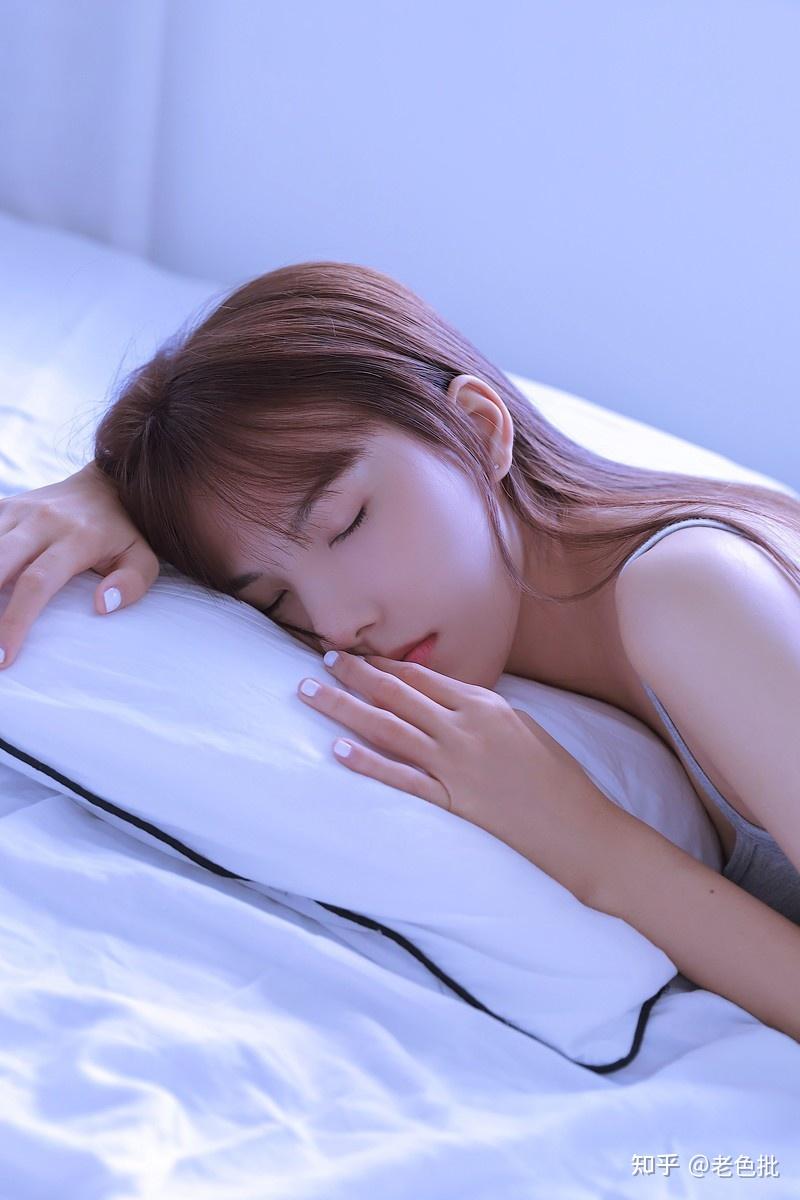 老色批 第3期 白嫩清纯宅男女神居家床上氧气唯美高颜值写真