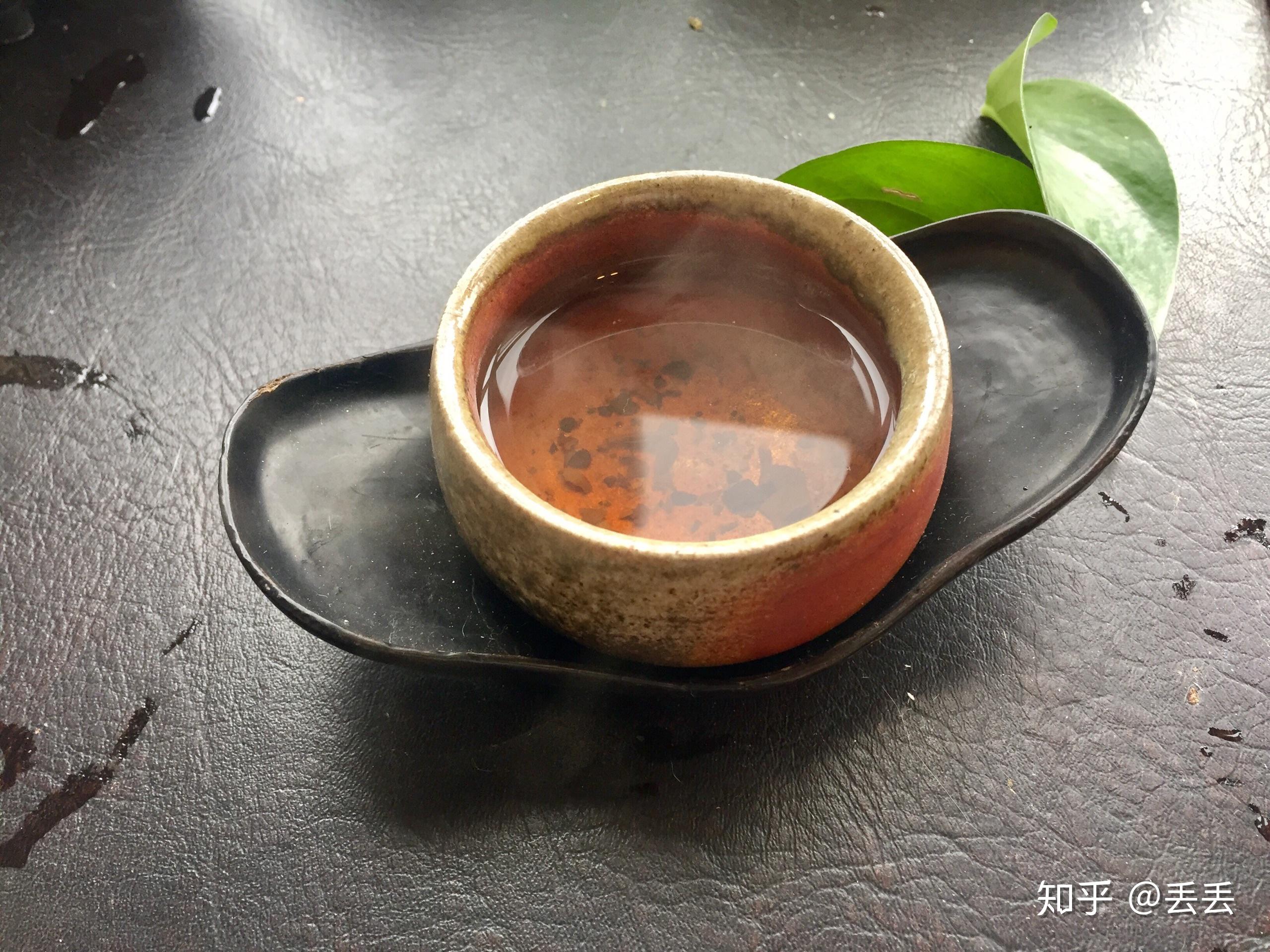 绿蚁新醅酒红泥小火炉好在哪里