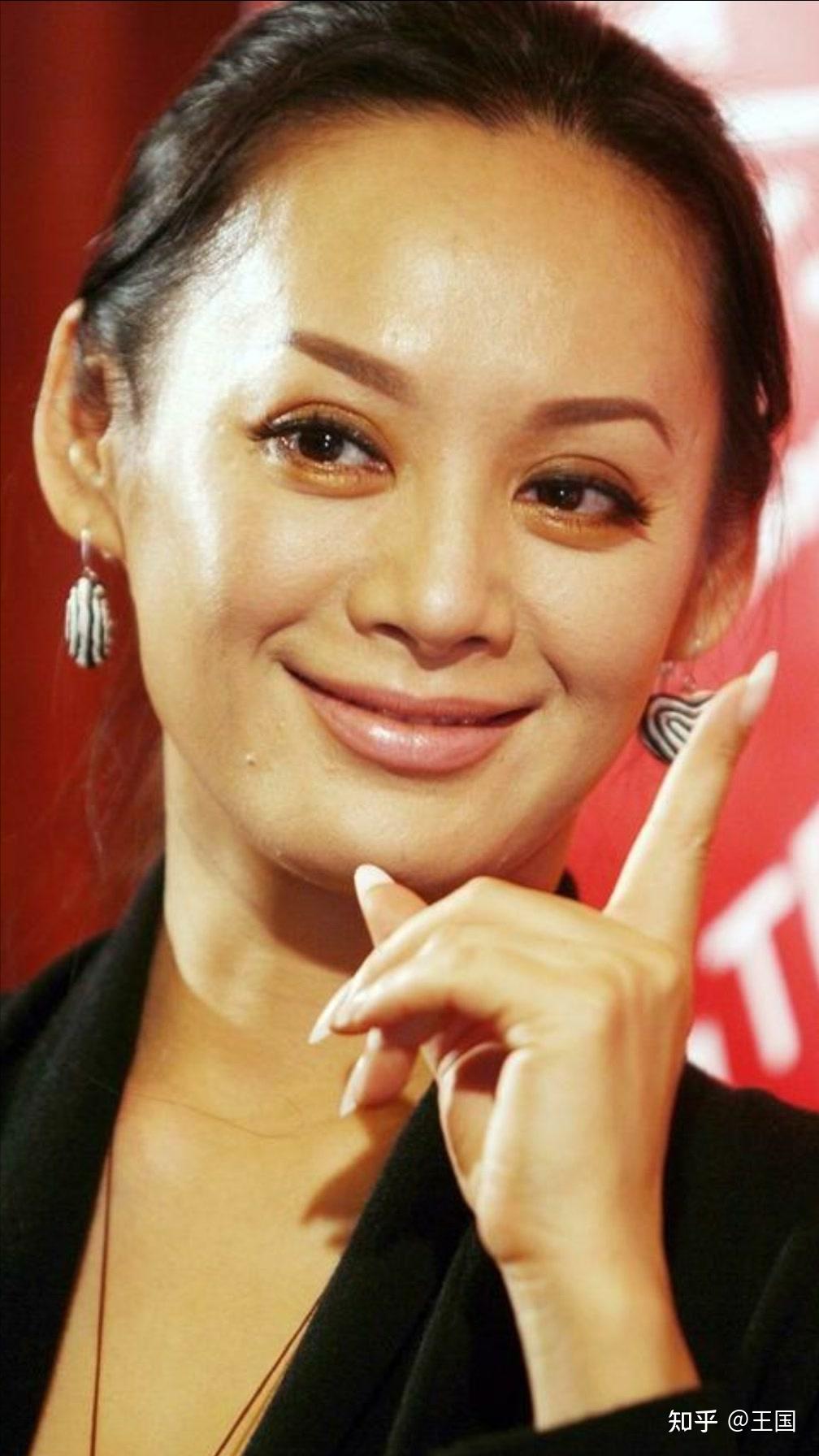 改了国籍的8位著名明星李连杰张铁林在列