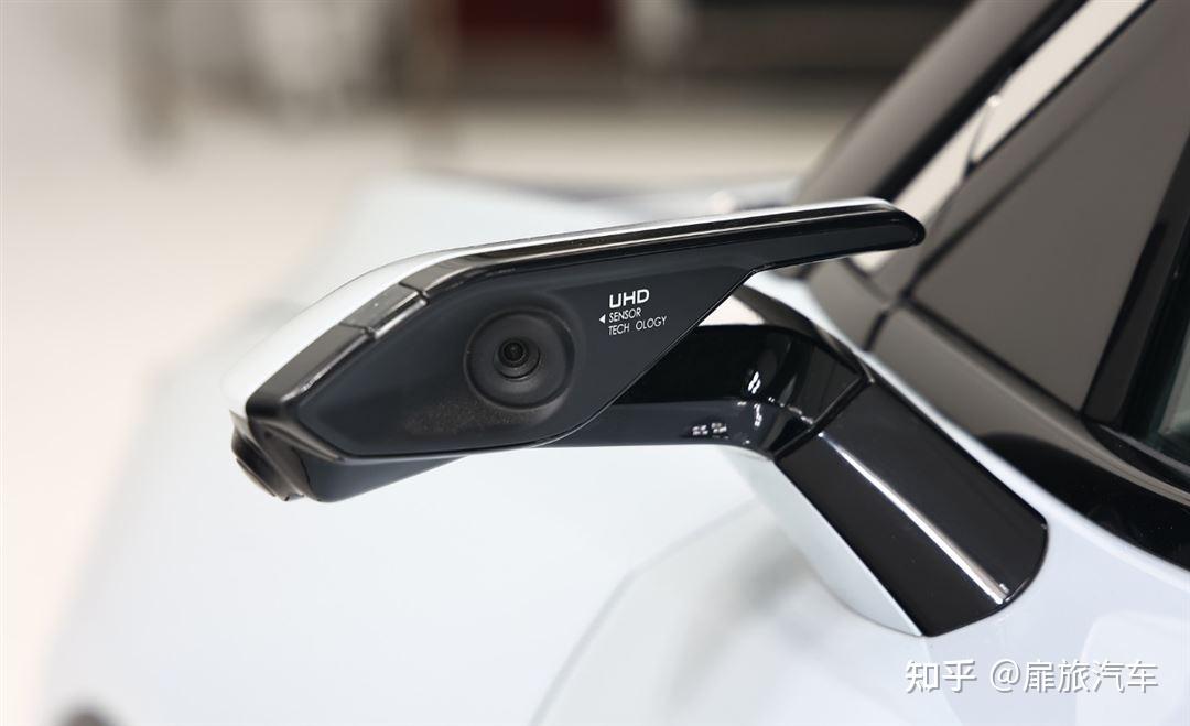 实拍北汽魔方智能燃油车电子后视镜终于量产