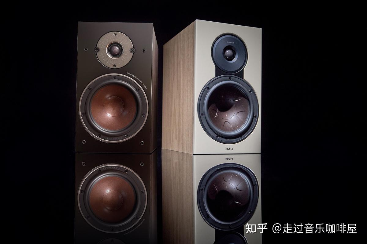 丹麦达尼音响的AB面:当“音乐味”博睿3书架箱遇见“全能派”声刻3书架箱
