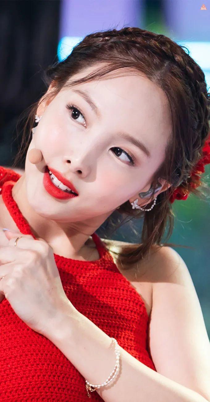 爱豆壁纸 | 热情似火 林娜琏@twice - 知乎