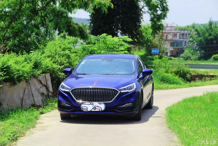 游行于乡间的红旗红旗h5给我带来不一样的舒适体验