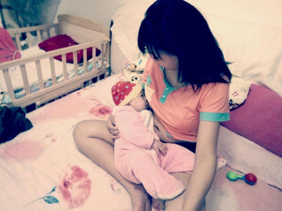 新生儿10个小时没吃奶这样正常吗育婴师来说道说道